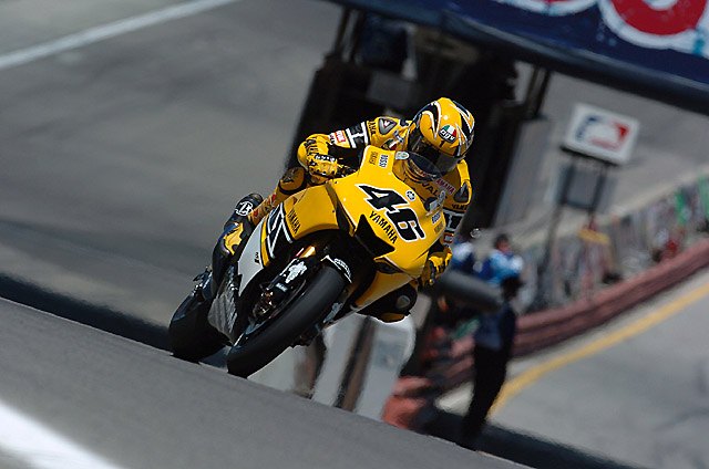rossi_action7-2.jpg